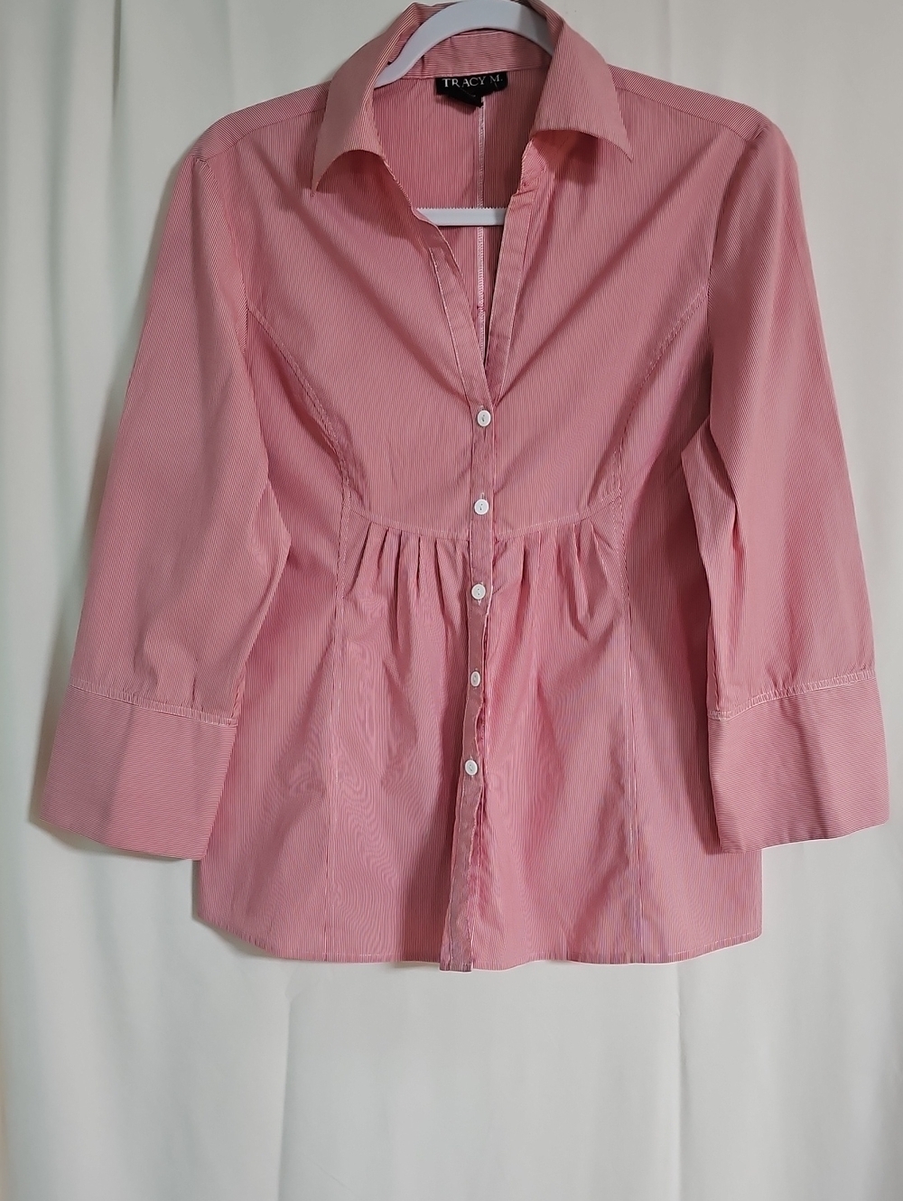 Tracy M Red And White Fitted Button-Front Blouse